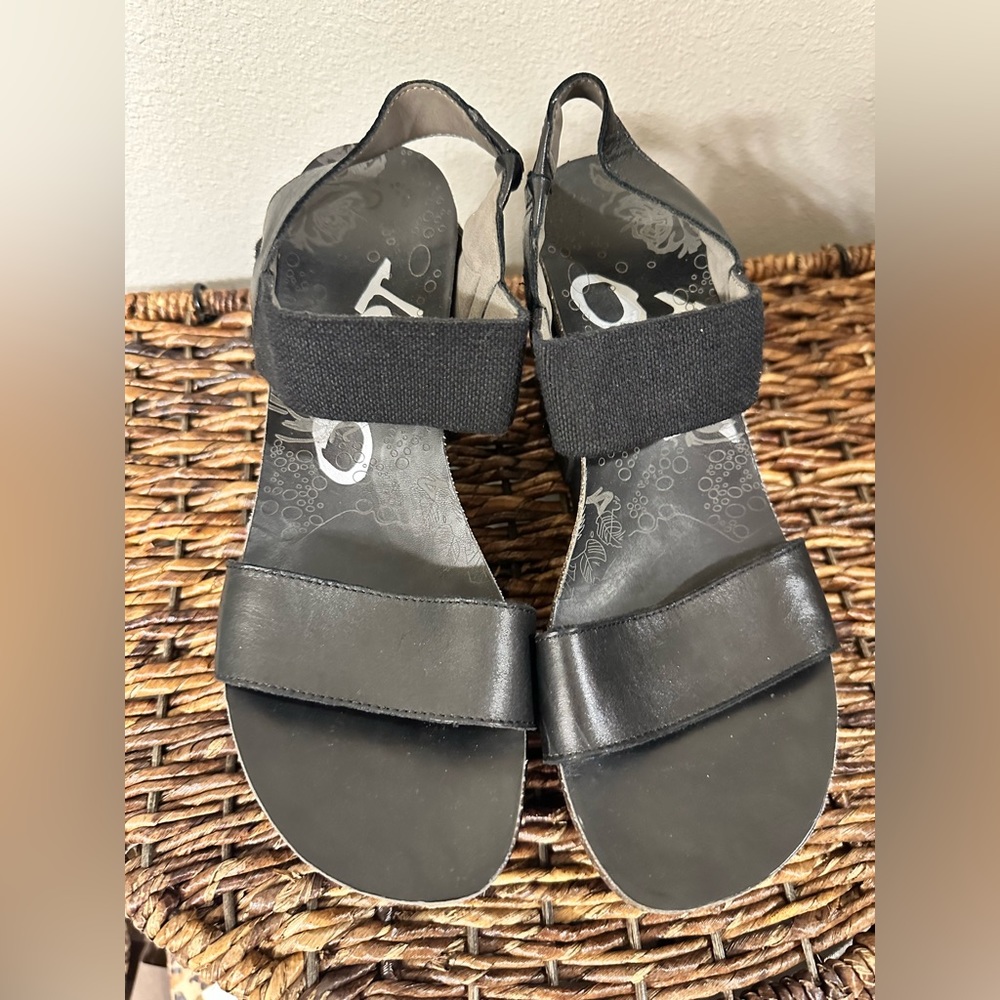 Size 8 sandals